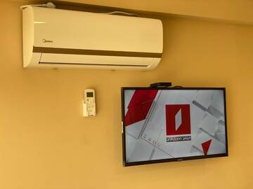 Фото номера Трехместный номер с балконом Отель Lake House г. Цхалтубо 14